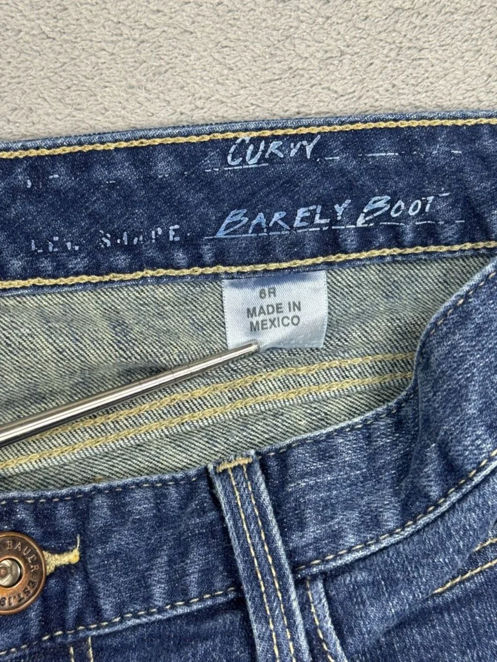 Vtg Y2K Eddie Bauer Curvy Mid Rise Barely Bootcut Jeans Womens 6R Blue Grunge